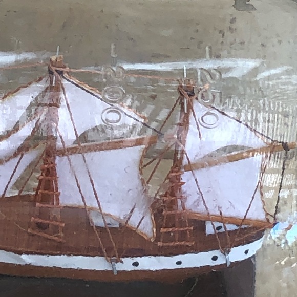 Ship In A Bottle Nautical Home Decor Glass Figurine - Picture 3 of 13